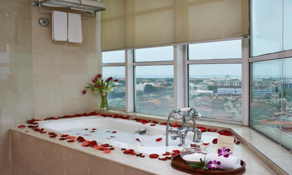 Grand Swiss-Belhotel Melaka Экстерьер фото